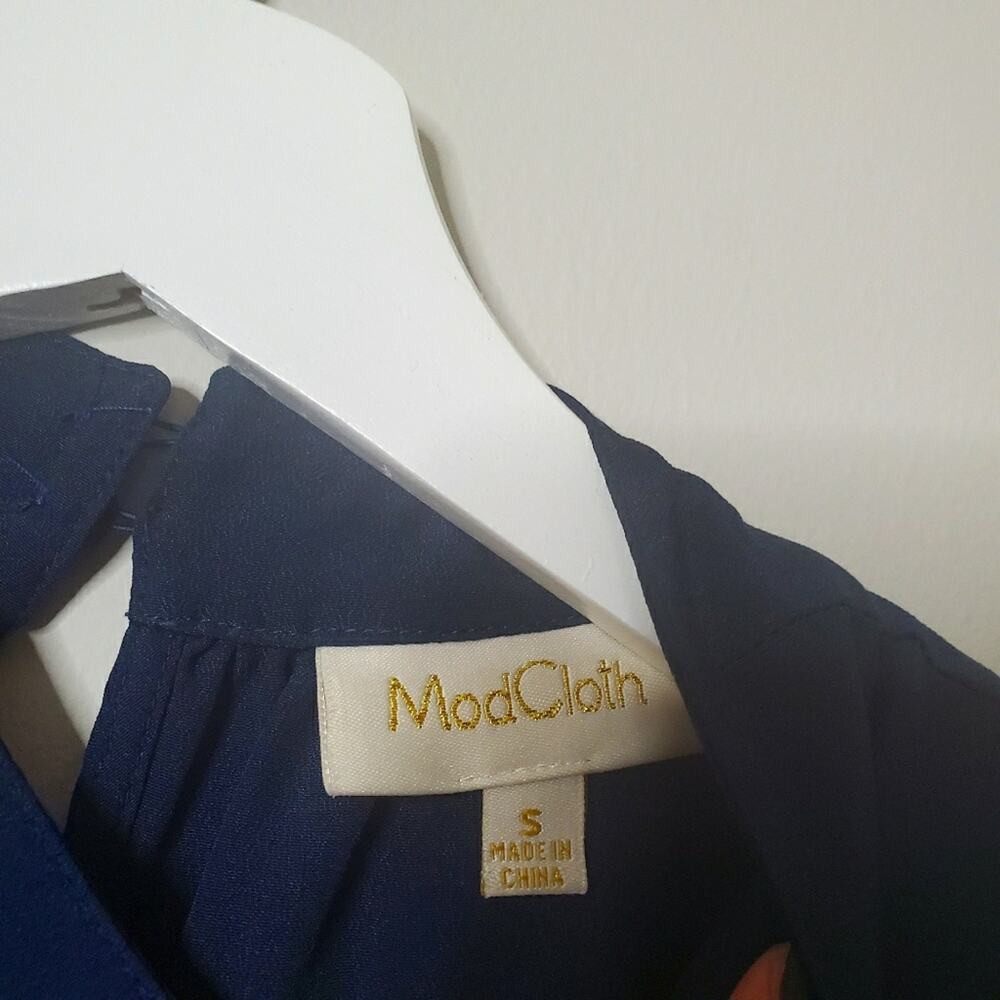 MODCLOTH | Sleeveless High Neck Blouse Navy | S - Picture 4 of 4